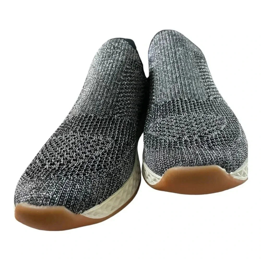 J Slides New in Box Urban Sport Tiger M Slip-on Sneaker Grey